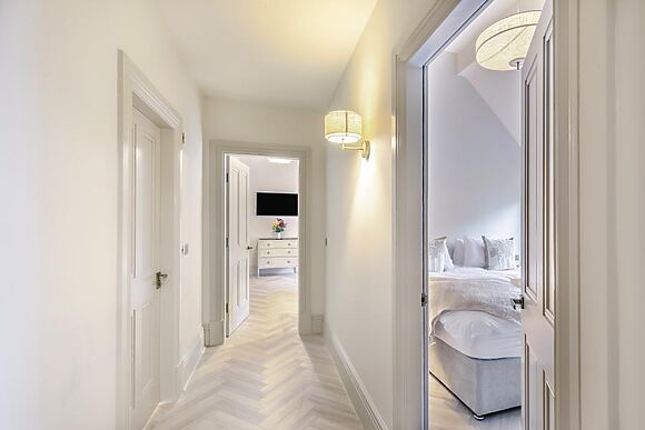 Apartment 5 The Castleton Suite