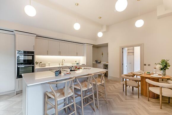 Apartment 6 The Chatsworth Suite