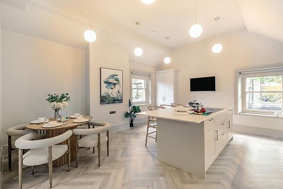 Apartment 6 The Chatsworth Suite