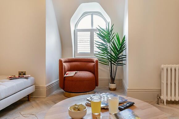 Apartment 6 The Chatsworth Suite