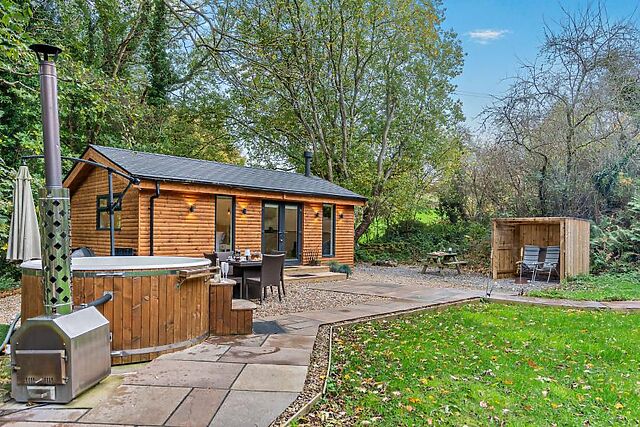 Roe Deer Lodge