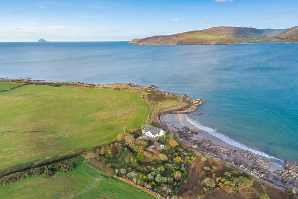 The Beach Hideaway Loch Ryan