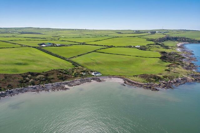 The Beach Hideaway Loch Ryan