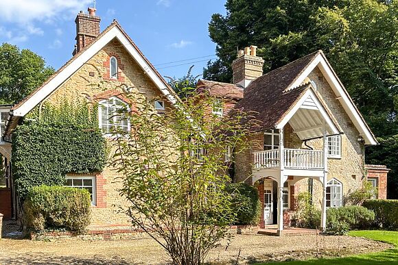 Chase Lodge Haslemere