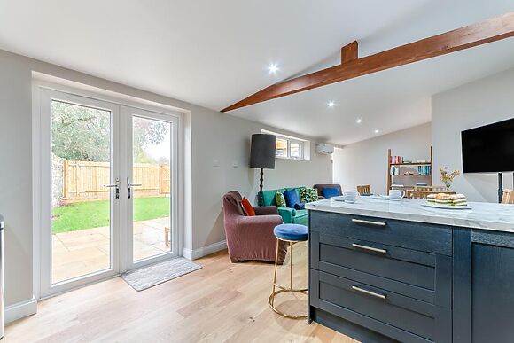 The Cottage At Latton Mill