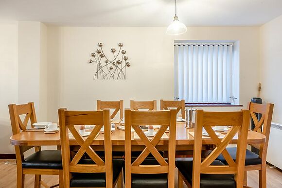 Swift Cottage Horning