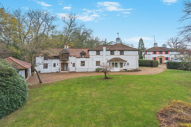 East Lodge Runnymede