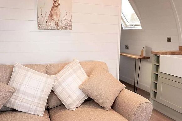 The Squirrel Horncastle