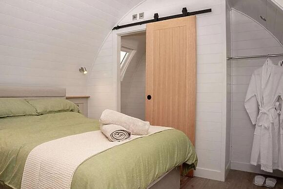 The Squirrel Horncastle