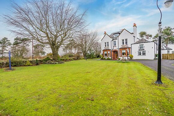 Pinewood Country House