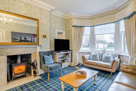 Pinewood Country House