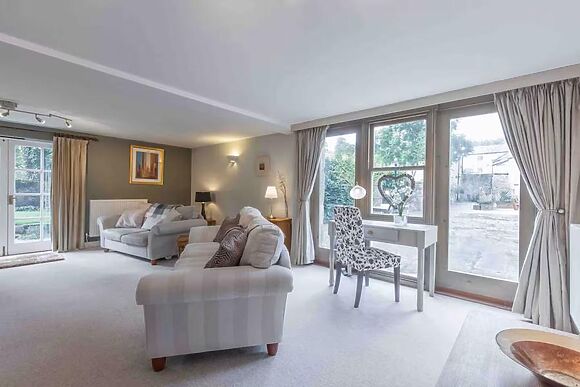 The Coach House Hope Valley