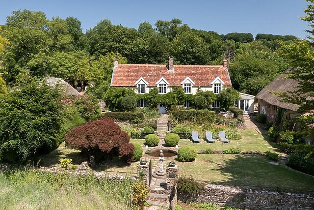 Wisteria Farmhouse Somerset
