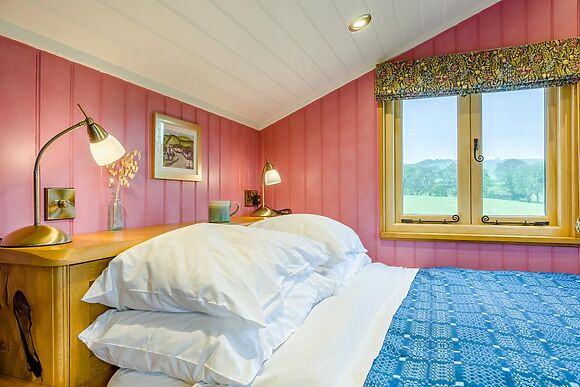 Charming Meadow Retreat