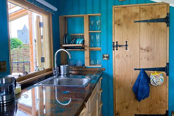 Charming Meadow Retreat