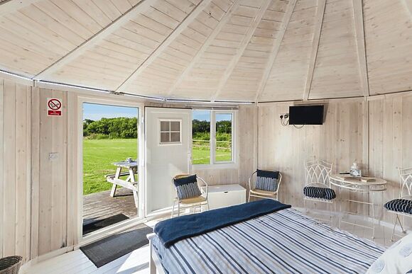 Hartland Glamping Berry Bay