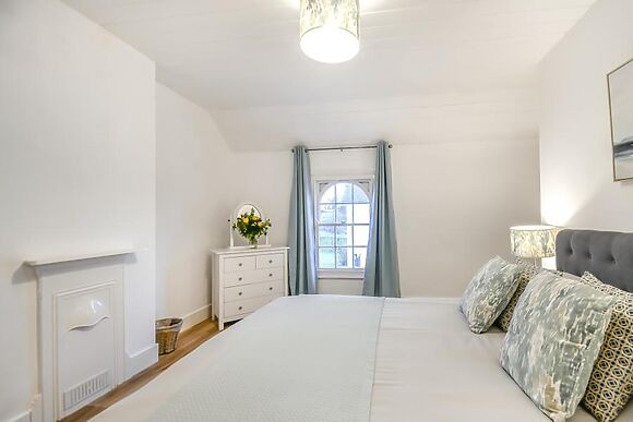 2 Cilwendeg Lodge