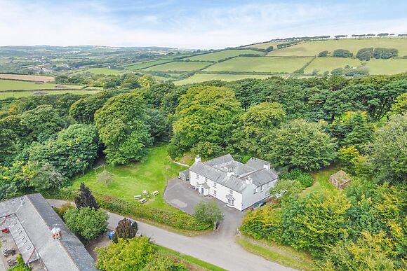 Wistlandpound Farmhouse And Annexe