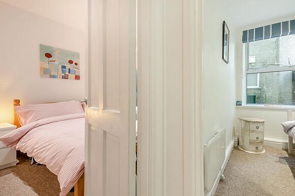 Glen View Apartment