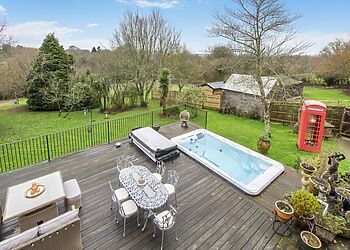 Slutswell Burwash Common