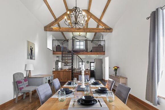 Ty Brith Barn
