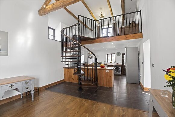 Ty Brith Barn