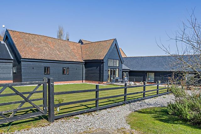 Bloomfields Barn