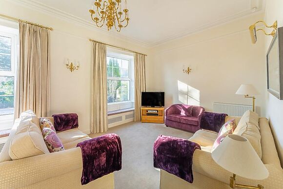 1 Borrans Park House