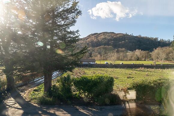 1 Borrans Park House