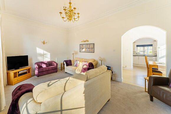 1 Borrans Park House