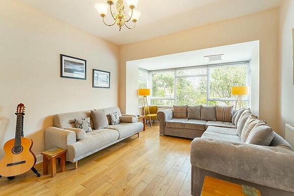 114 Craig Walk