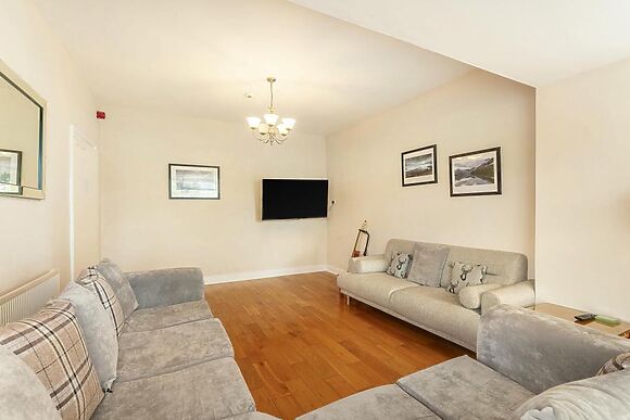 114 Craig Walk