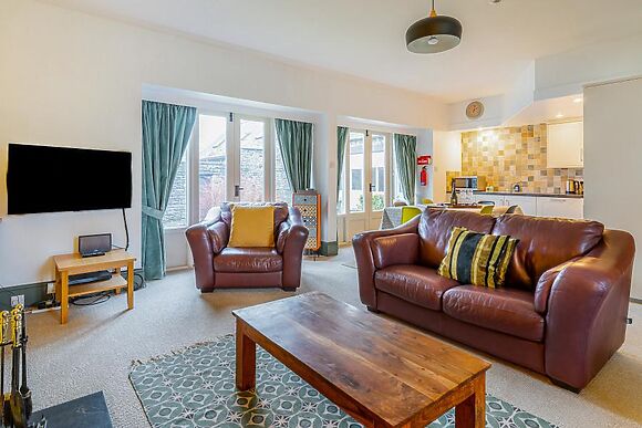 Curlew Close Cottage