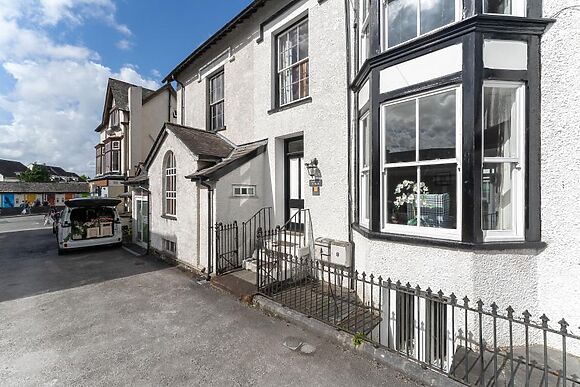 Chapel House At No 8