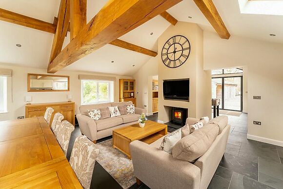 Lakes Cottage