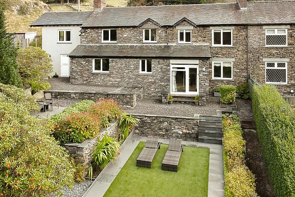 Lakes Cottage