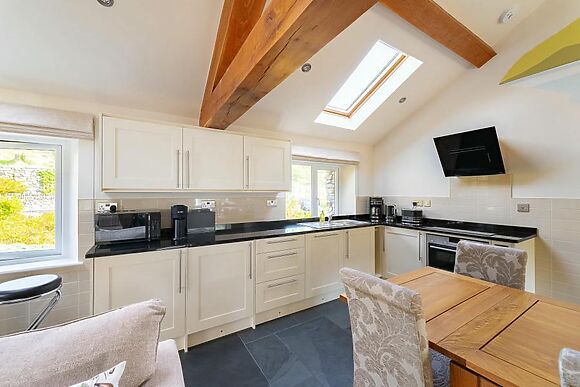 Lakes Cottage