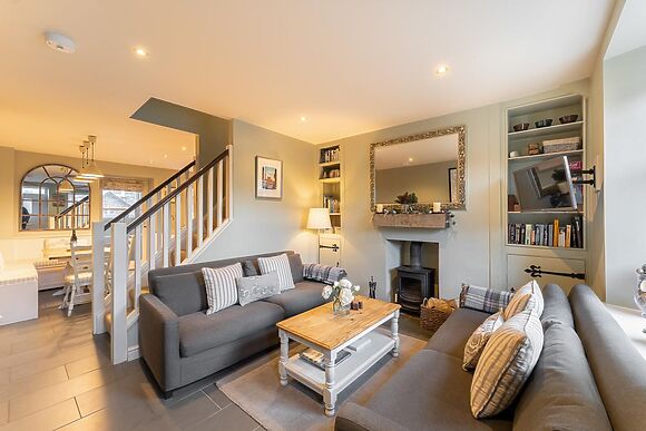 Lily Tarn Cottage