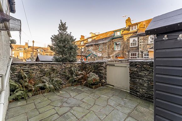 Lily Tarn Cottage