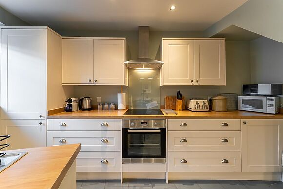 Lily Tarn Cottage