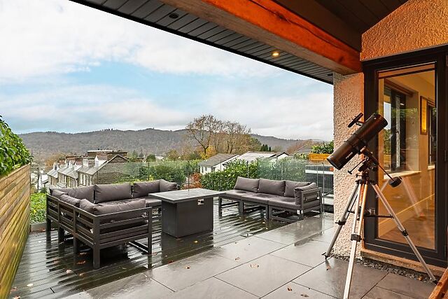 5-Bedroom Hot Tub Cottage in Bowness-on-Windermere