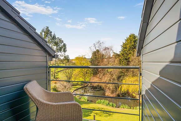 Lake View Bingley