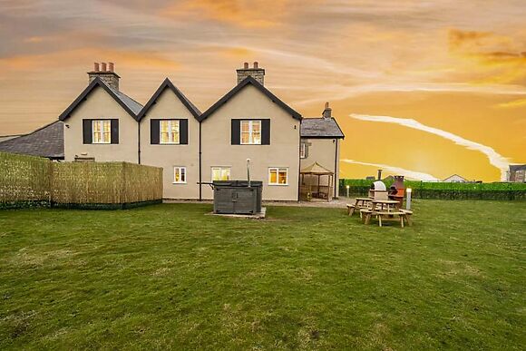 Natterjack Manor