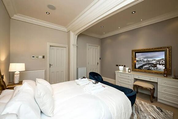 Royal Garden Suite