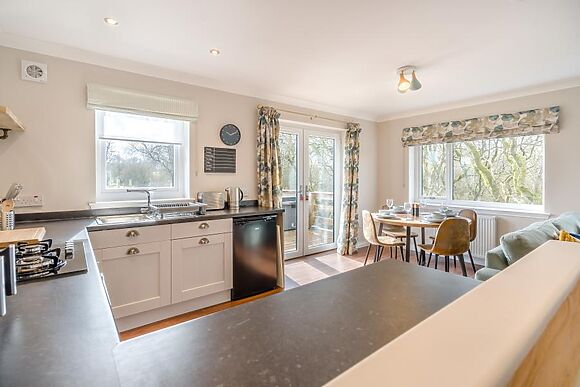 Waters Edge Hideaway Ochiltree