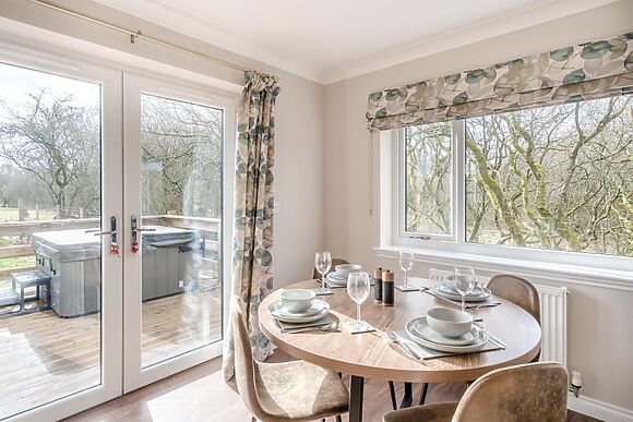 Waters Edge Hideaway Ochiltree