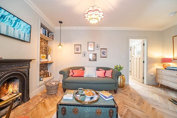 Bookend Cottage