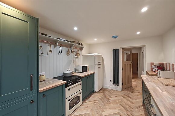 Bookend Cottage