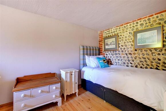 Hawthorne and Rainbow Cottage