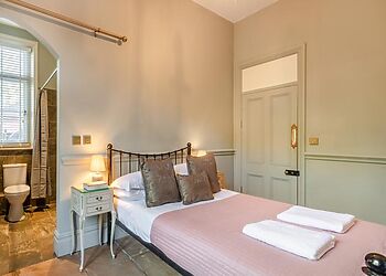 Bessingham Mews